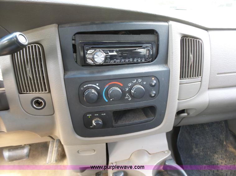 image for item K7059 2004 Dodge Ram 1500 Quad Cab pickup truck