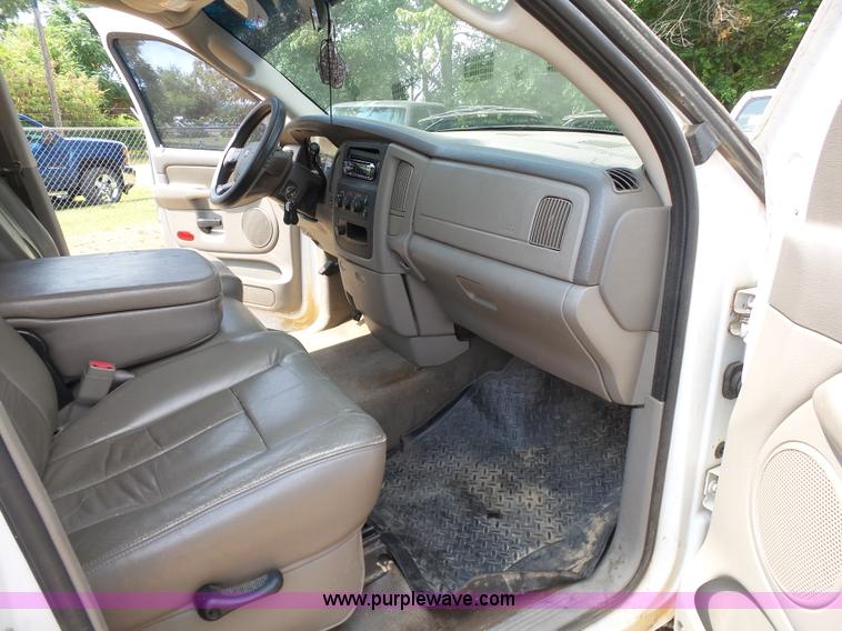 image for item K7059 2004 Dodge Ram 1500 Quad Cab pickup truck