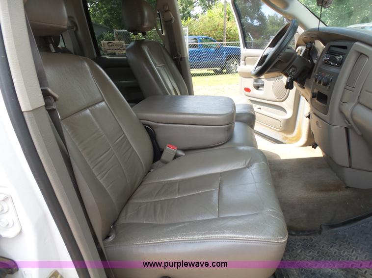 image for item K7059 2004 Dodge Ram 1500 Quad Cab pickup truck