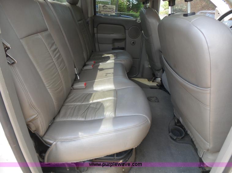 image for item K7059 2004 Dodge Ram 1500 Quad Cab pickup truck