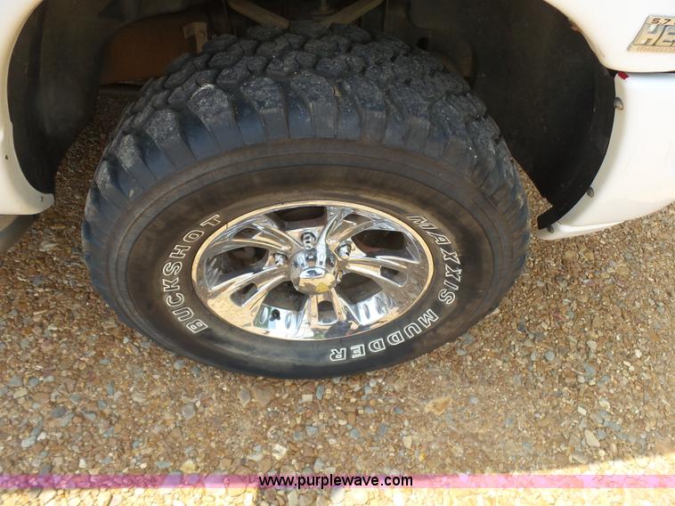 image for item K7059 2004 Dodge Ram 1500 Quad Cab pickup truck