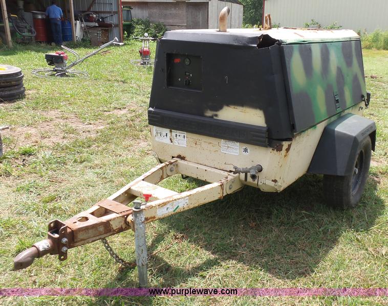 image for item K7067 1999 Ingersoll Rand P185WJD air compressor