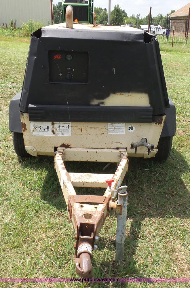 image for item K7067 1999 Ingersoll Rand P185WJD air compressor