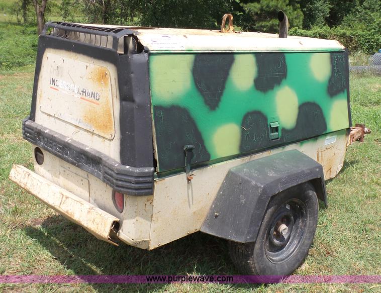 image for item K7067 1999 Ingersoll Rand P185WJD air compressor