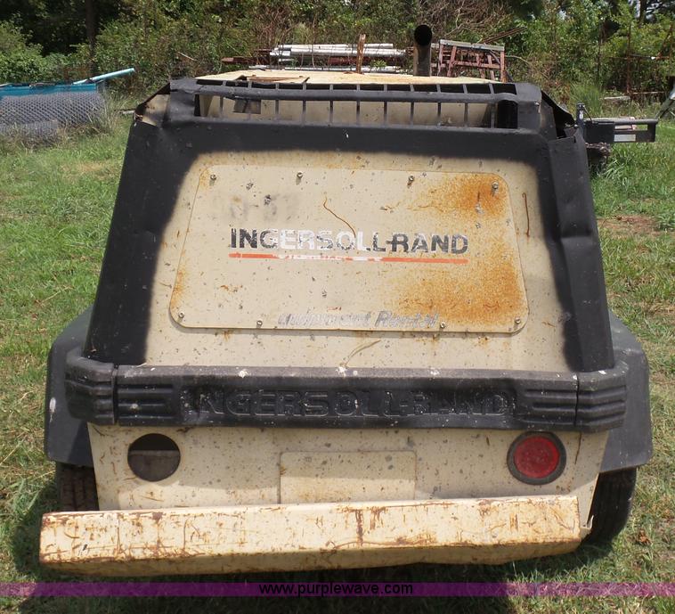 image for item K7067 1999 Ingersoll Rand P185WJD air compressor