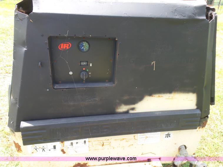 image for item K7067 1999 Ingersoll Rand P185WJD air compressor