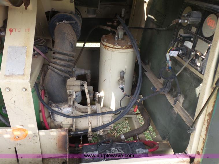 image for item K7067 1999 Ingersoll Rand P185WJD air compressor