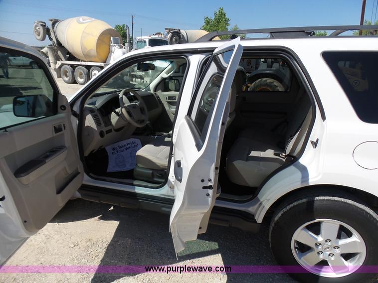 image for item L1569 2012 Ford Escape XLT SUV