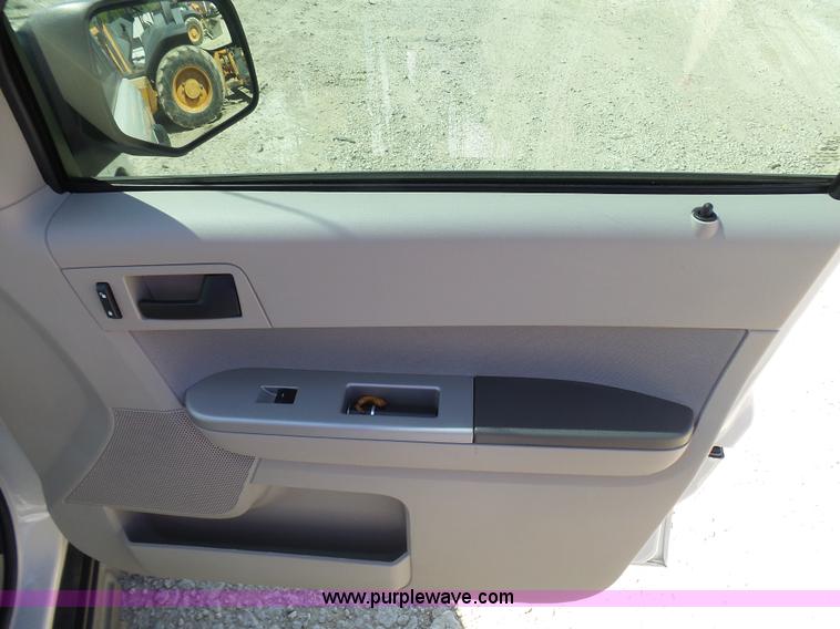 image for item L1569 2012 Ford Escape XLT SUV