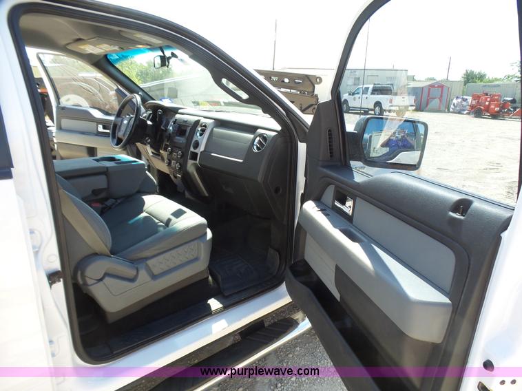 image for item L1570 2013 Ford F150 XLT SuperCrew pickup truck