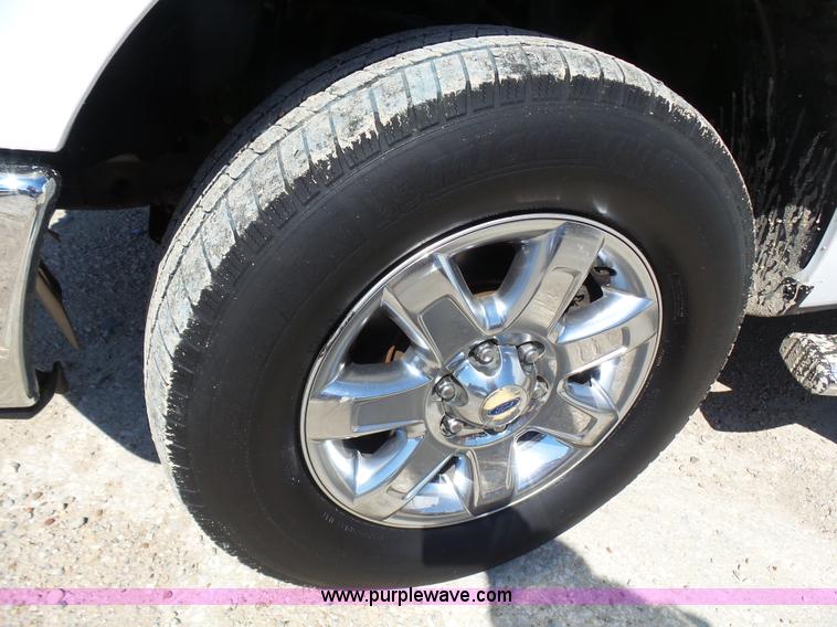 image for item L1570 2013 Ford F150 XLT SuperCrew pickup truck