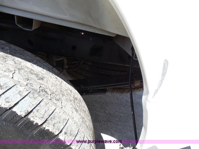 image for item L1570 2013 Ford F150 XLT SuperCrew pickup truck