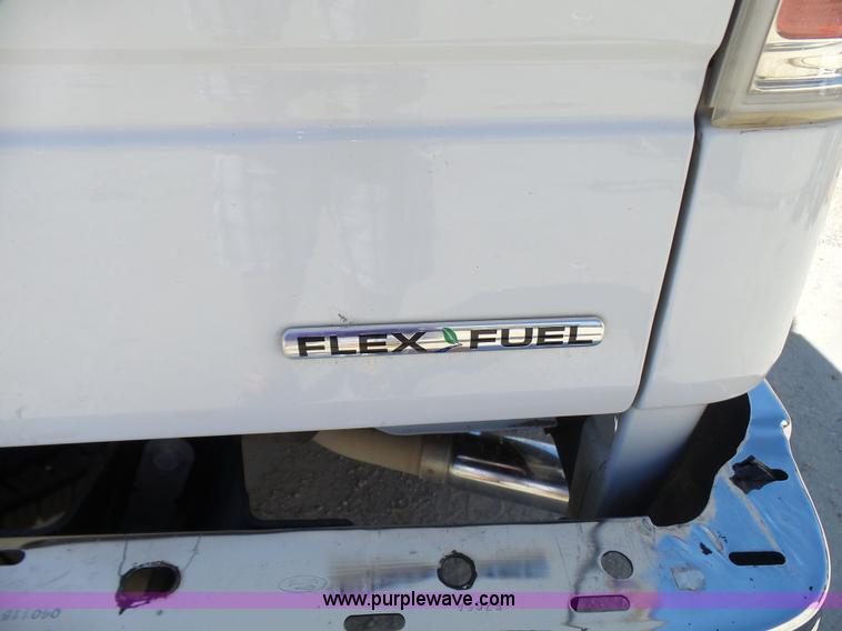 image for item L1570 2013 Ford F150 XLT SuperCrew pickup truck