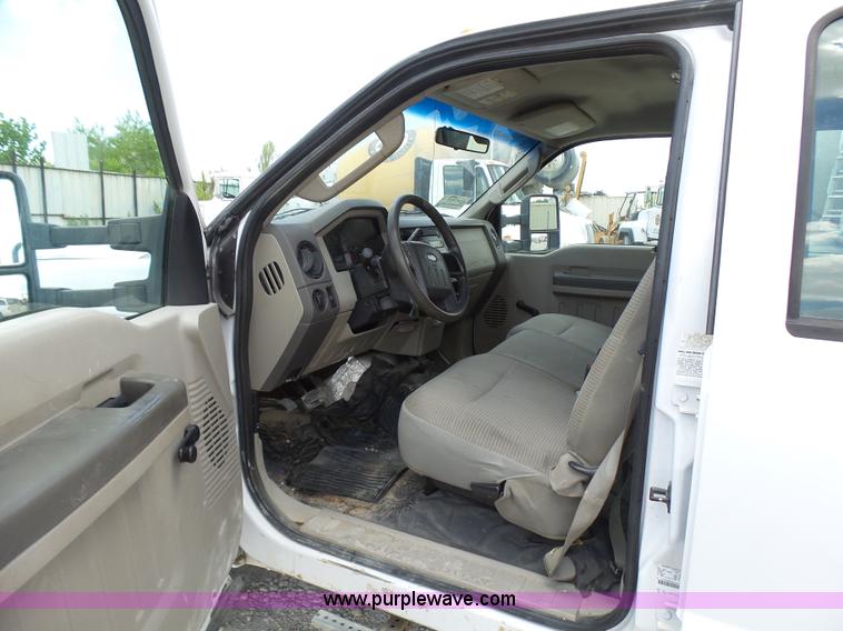 image for item L1571 2008 Ford F450 Super Duty XL Crew Cab service truck