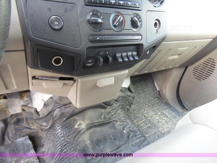 image for item L1571 2008 Ford F450 Super Duty XL Crew Cab service truck