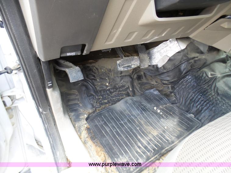 image for item L1571 2008 Ford F450 Super Duty XL Crew Cab service truck