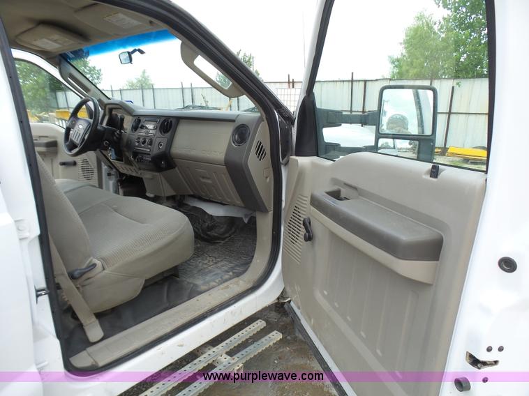 image for item L1571 2008 Ford F450 Super Duty XL Crew Cab service truck