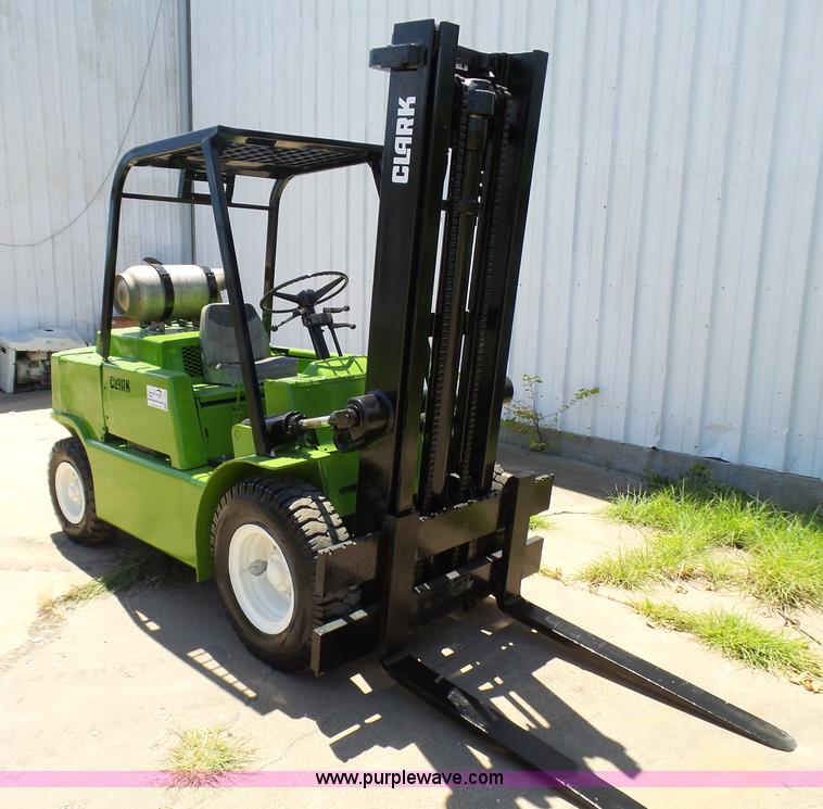 image for item L1574 Clark CY80 forklift