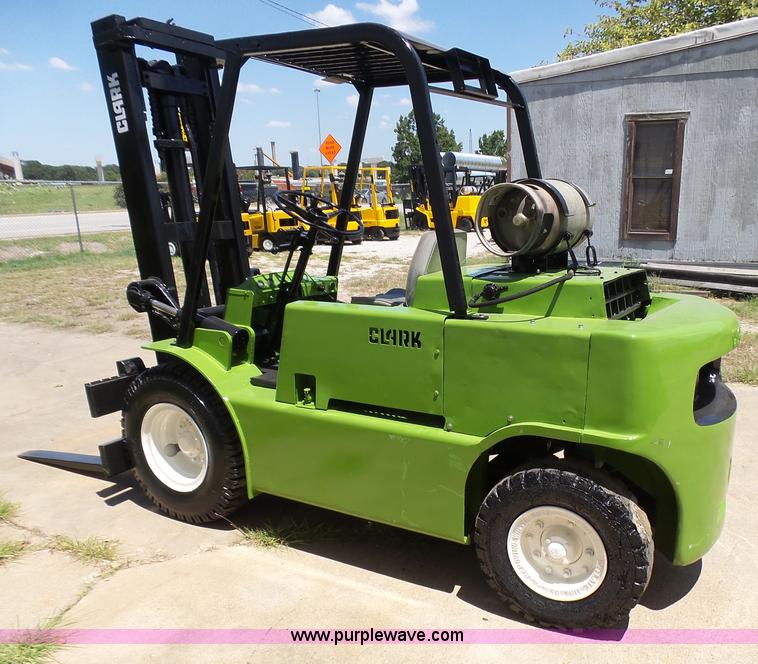 image for item L1574 Clark CY80 forklift