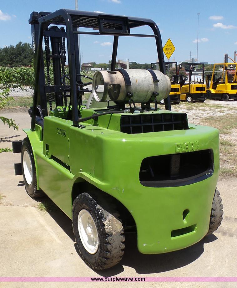 image for item L1574 Clark CY80 forklift
