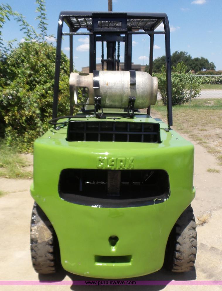 image for item L1574 Clark CY80 forklift