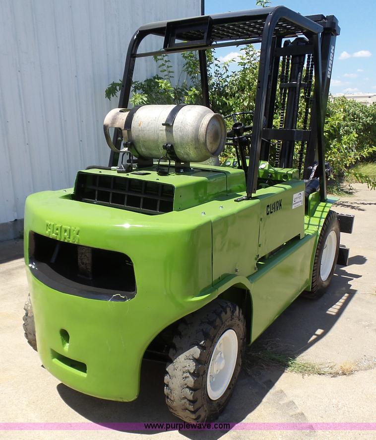 image for item L1574 Clark CY80 forklift