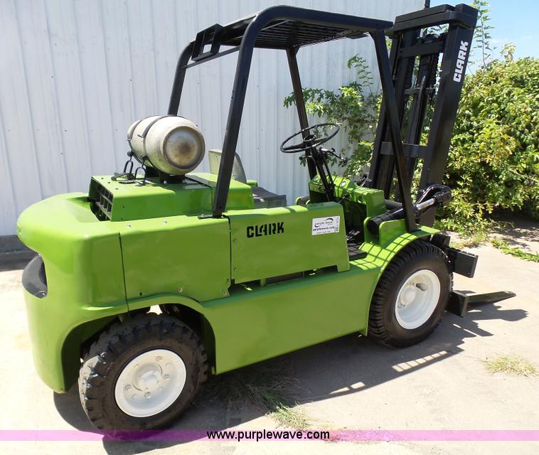 image for item L1574 Clark CY80 forklift