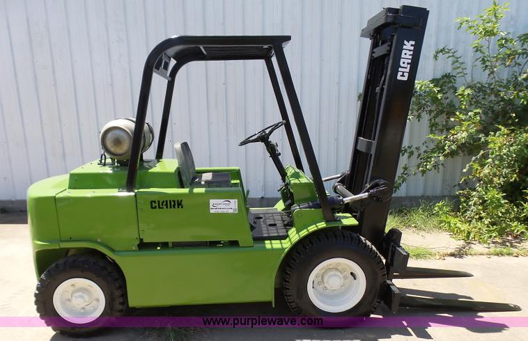image for item L1574 Clark CY80 forklift