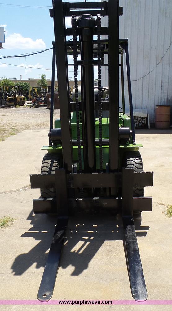 image for item L1574 Clark CY80 forklift