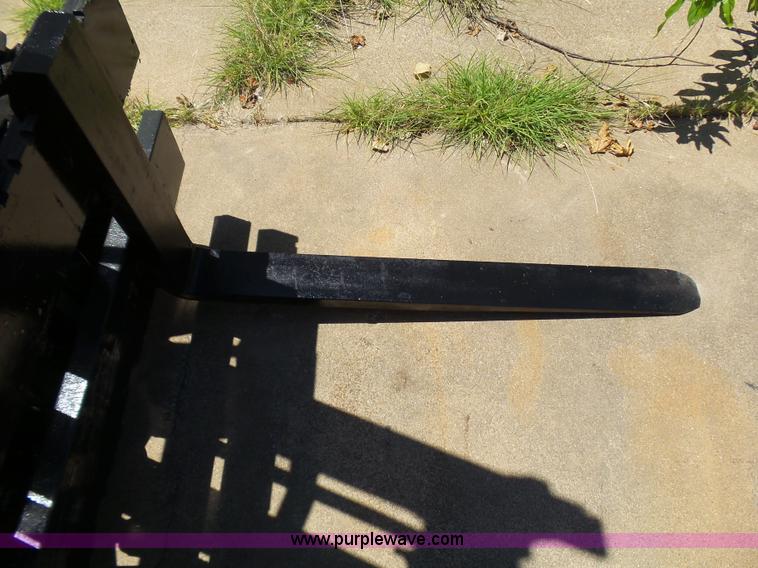 image for item L1574 Clark CY80 forklift
