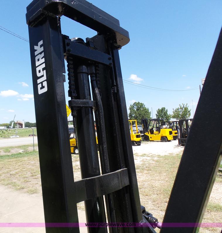 image for item L1574 Clark CY80 forklift