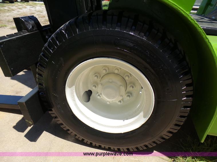 image for item L1574 Clark CY80 forklift