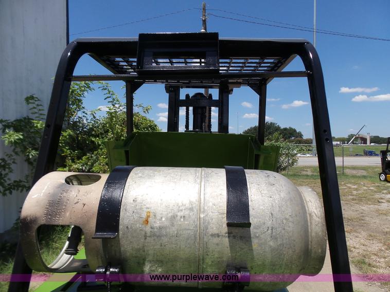 image for item L1574 Clark CY80 forklift