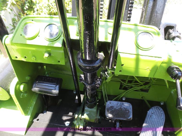 image for item L1574 Clark CY80 forklift