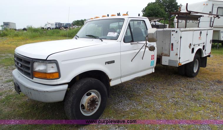 image for item L5513 1997 Ford F450 Super Duty service truck