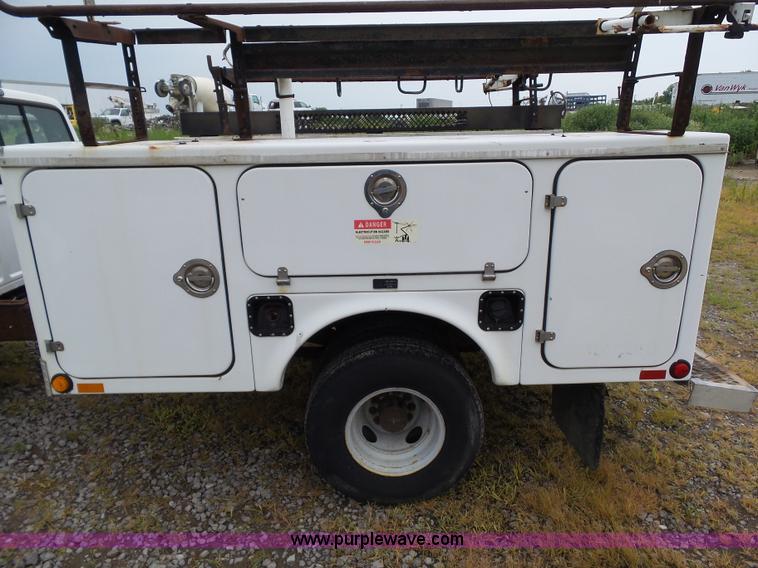 image for item L5513 1997 Ford F450 Super Duty service truck