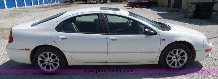 image for item L5515 1999 Chrysler 300M