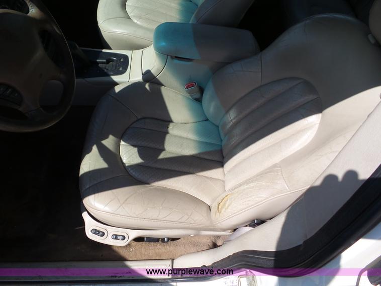 image for item L5515 1999 Chrysler 300M