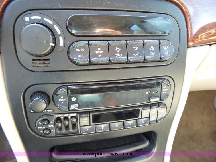 image for item L5515 1999 Chrysler 300M