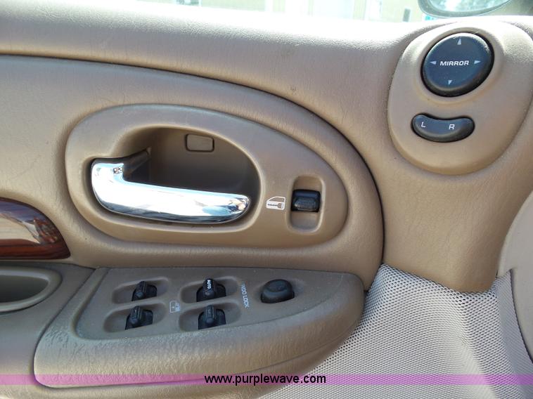 image for item L5515 1999 Chrysler 300M