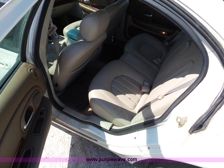 image for item L5515 1999 Chrysler 300M