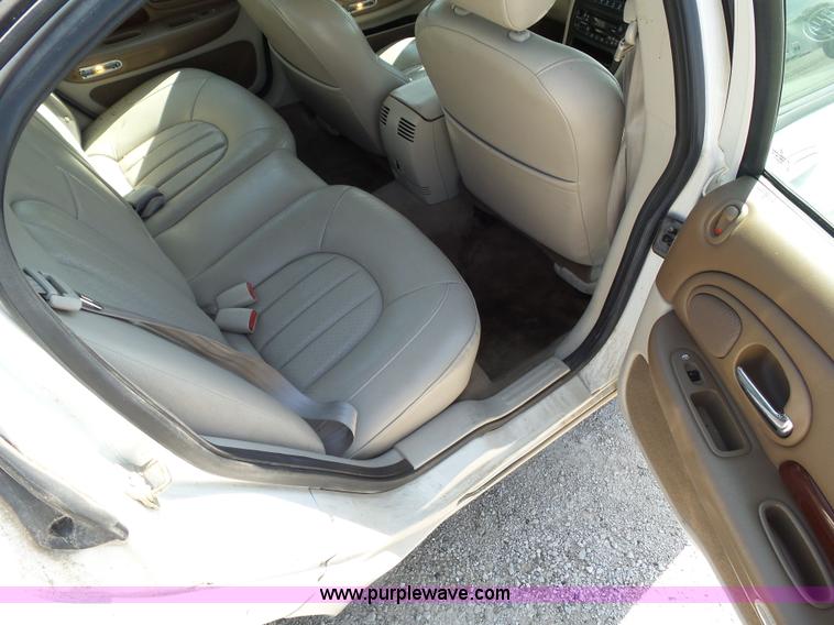 image for item L5515 1999 Chrysler 300M