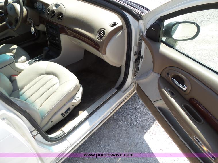 image for item L5515 1999 Chrysler 300M