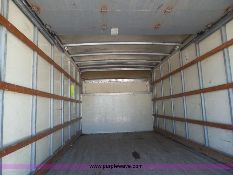 image for item L5516 2002 Ford E350 Super Duty box truck