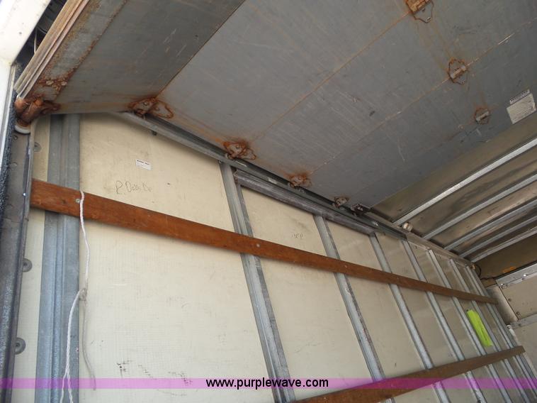 image for item L5516 2002 Ford E350 Super Duty box truck