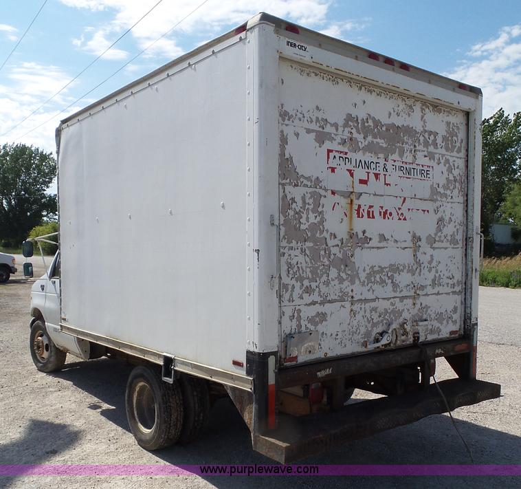 image for item L5517 1997 Ford Club Wagon E350 box truck