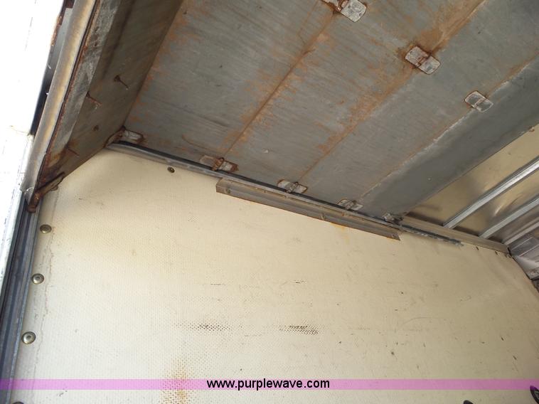 image for item L5517 1997 Ford Club Wagon E350 box truck