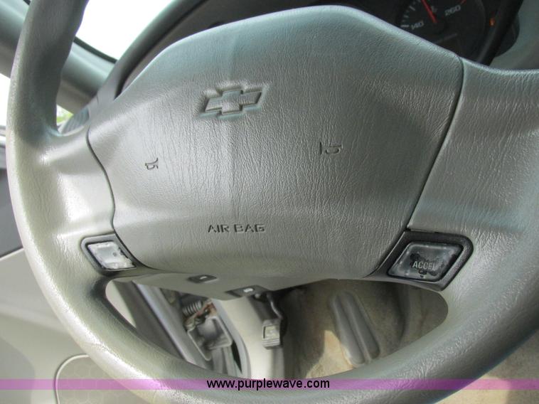 image for item L6197 2003 Chevrolet Impala