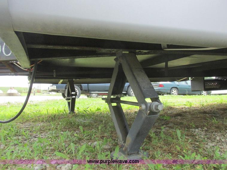 image for item L6198 2005 Sunray Smokey camper