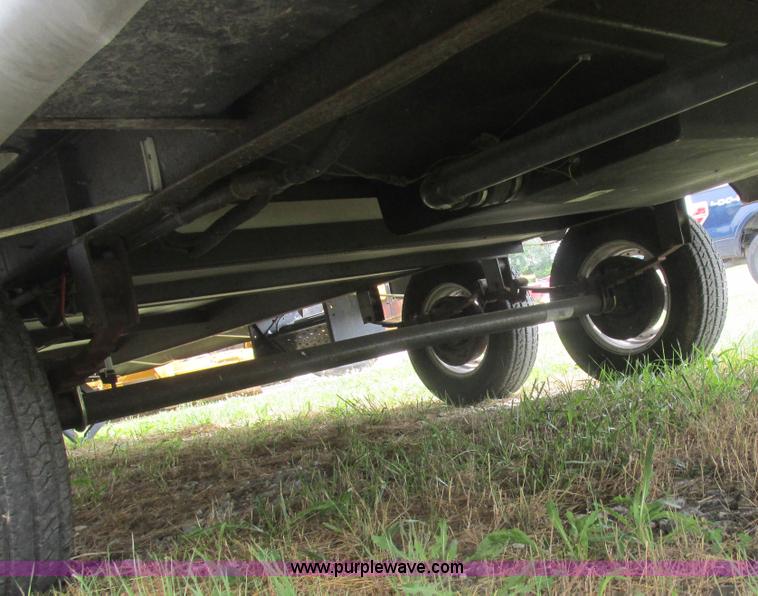 image for item L6198 2005 Sunray Smokey camper